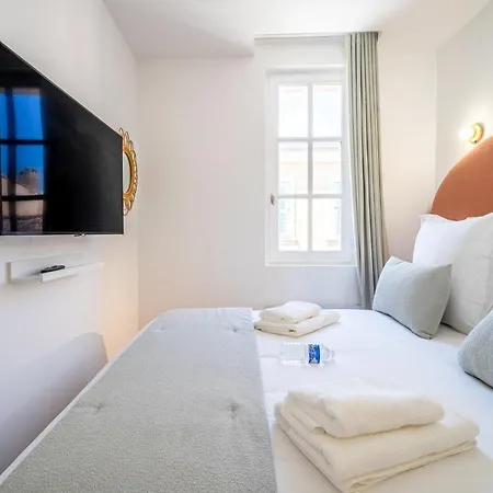Appartement Feniers - Hyper Centre St Tropez *
