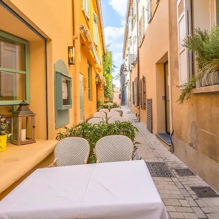 Feniers - Hyper Centre St Tropez